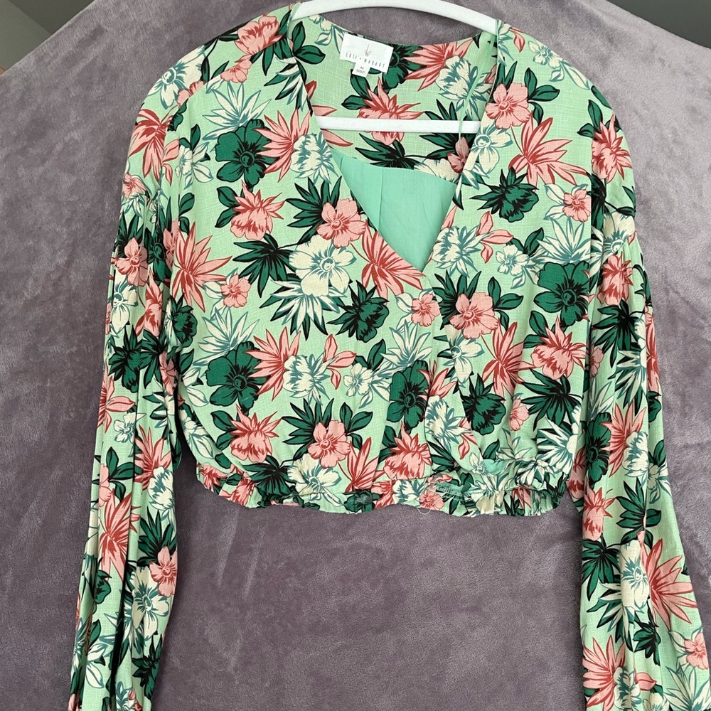 Lost wander long sleeve poofy crop top long sleeve shirt